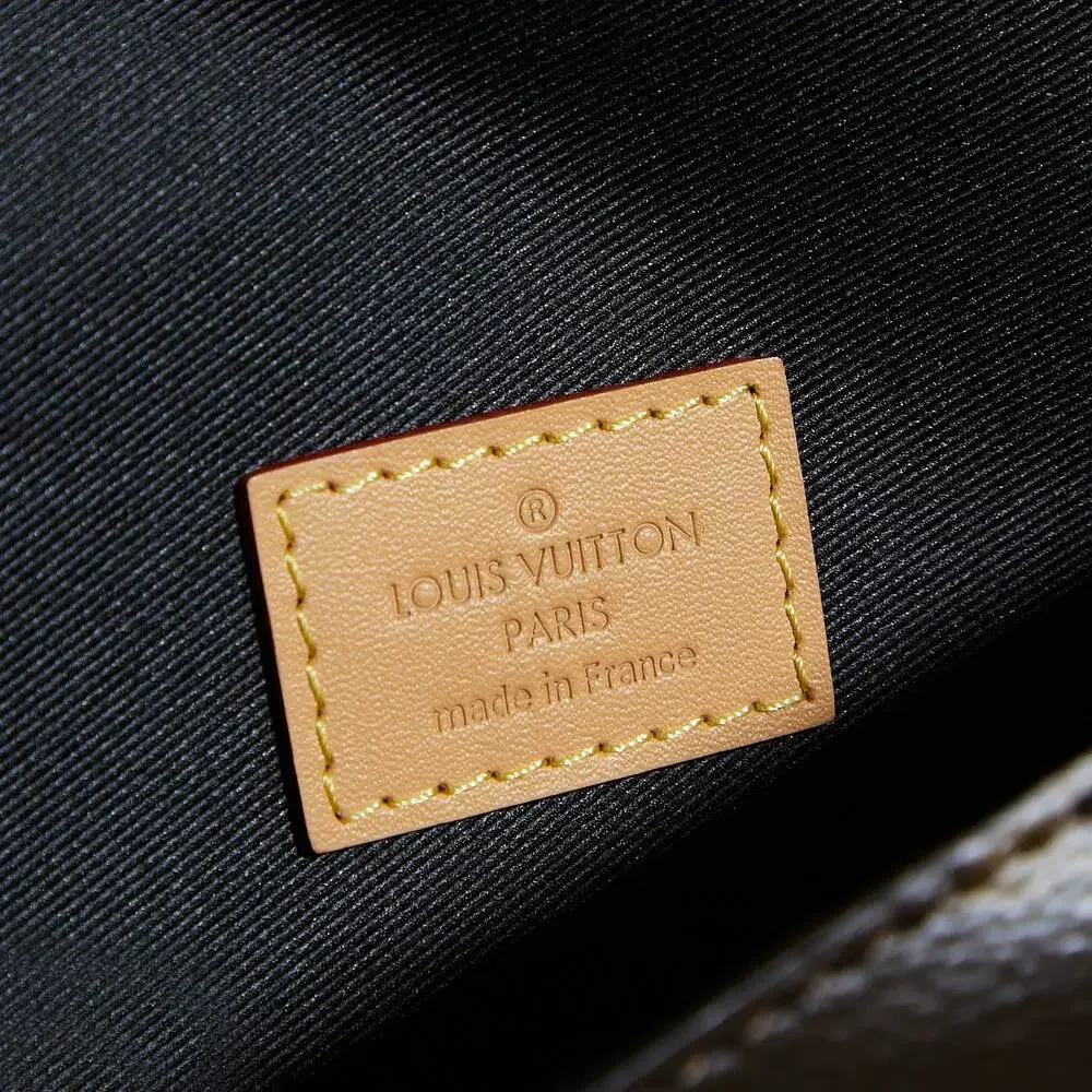 Louis Vuitton Crossbody Bag